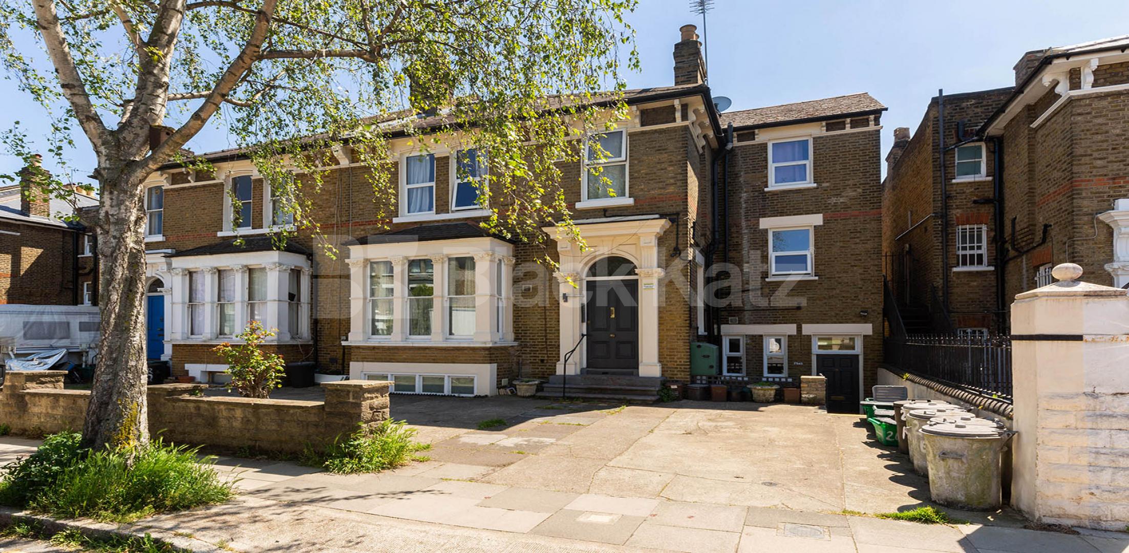Spacious refurbished studio set in a victorian house conversion Mercers Road, Tufnell Park